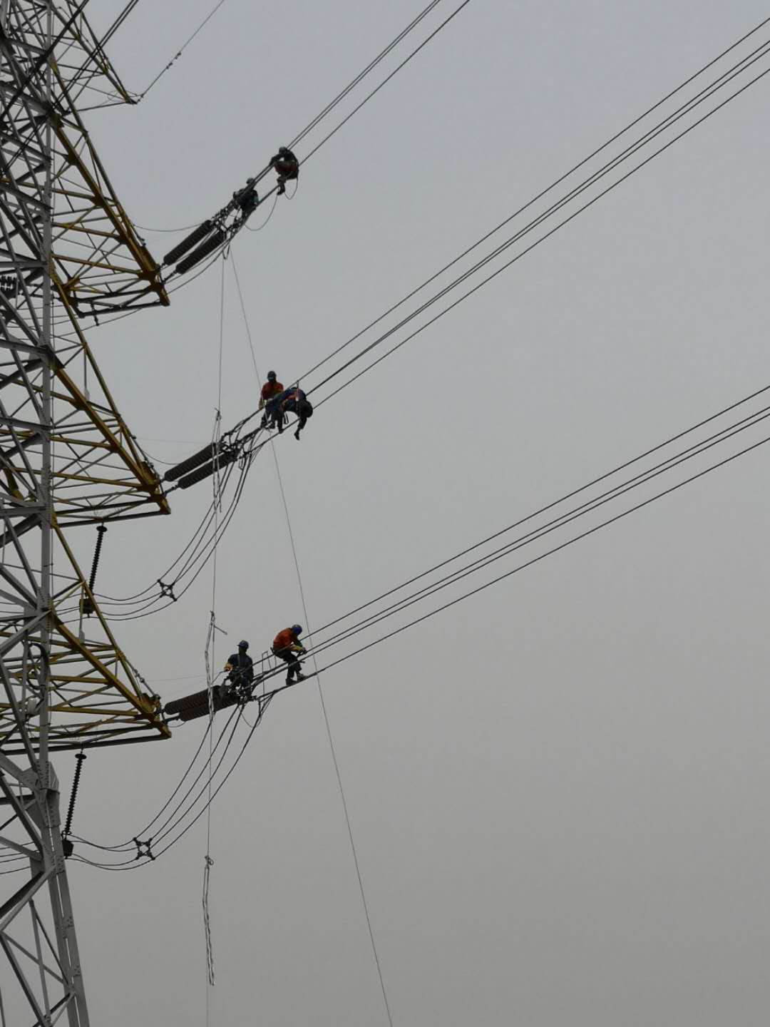 三源建設(shè)國網(wǎng)山東電力公司泰安供電公司220kV石園II線等13條線路防斷線維修工程